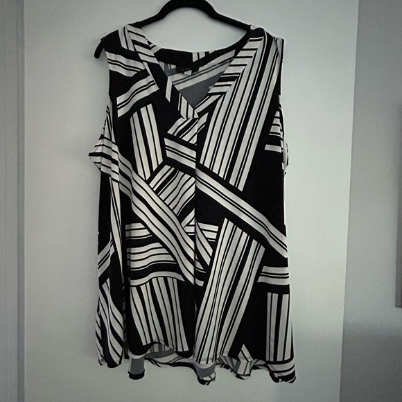 Alfani Tops - Alfani Woman Black and White Geometric Sleeveless Blouse 18W